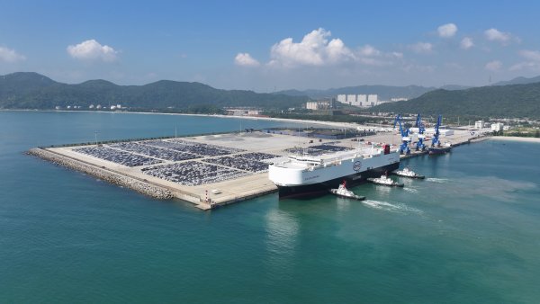 立博ladbrokes幼漠港区汽车今年累计出口超5万辆